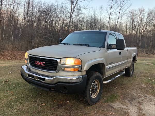 2005 GMC Chevrolet SLT 4X4 2500 - cars & trucks - by owner - vehicle... for sale in Suamico, WI – photo 2