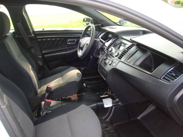 2013 Ford Taurus Detective Interceptor (Low Miles/Excellent... for sale in Deerfield, WI – photo 6