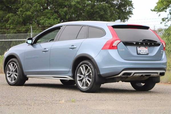 2018 Volvo V60 Cross Country AWD - - by dealer for sale in Healdsburg, CA – photo 10