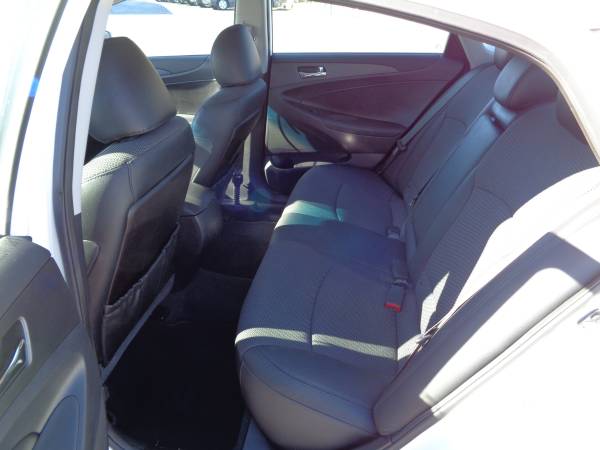 2011 Hyundai Sonata 4dr Sdn 2.4L Auto SE- ONE OWNR!!!15,231 MI!!! -... for sale in Greenville, SC – photo 16