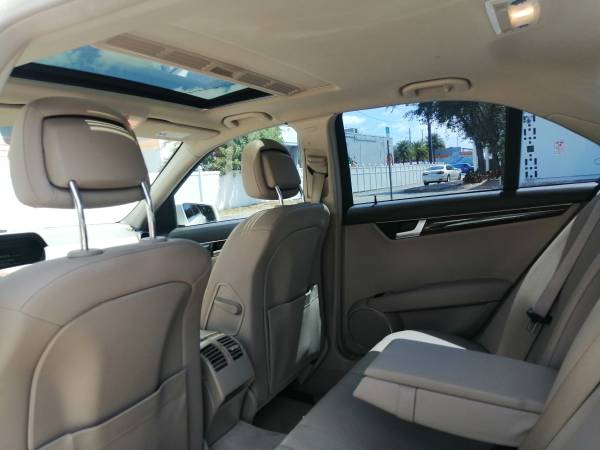 2012 MERCEDES BENZ C300 - - by dealer - vehicle for sale in Fort Lauderdale, FL – photo 4