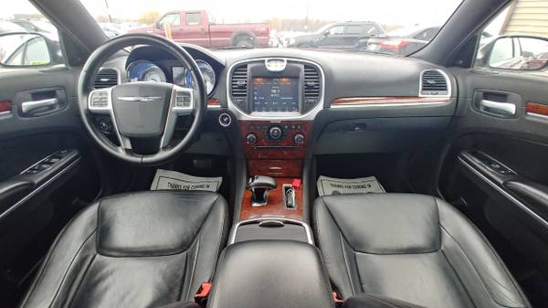 FINANCING AVAILABLE!! 2012 Chrysler 300 4dr Sdn V6 Limited RWD for sale in Chesaning, MI – photo 11