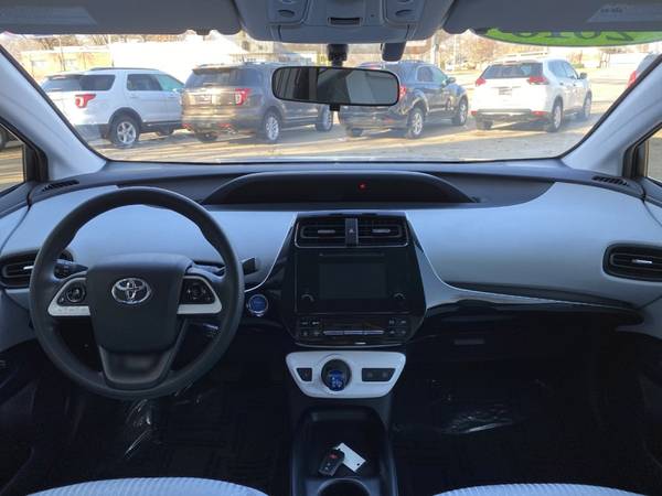 2016 Toyota Prius 5dr HB Technology FREE 4 MONTH WARRANTY!. Apply... for sale in Mishawaka, IN – photo 9