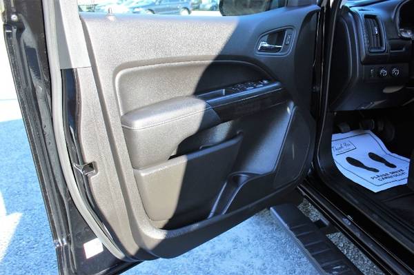 2015 GMC Canyon 4WD Crew Cab 128.3" SLE with Mirrors, outside... for sale in Wilmington, NC – photo 13