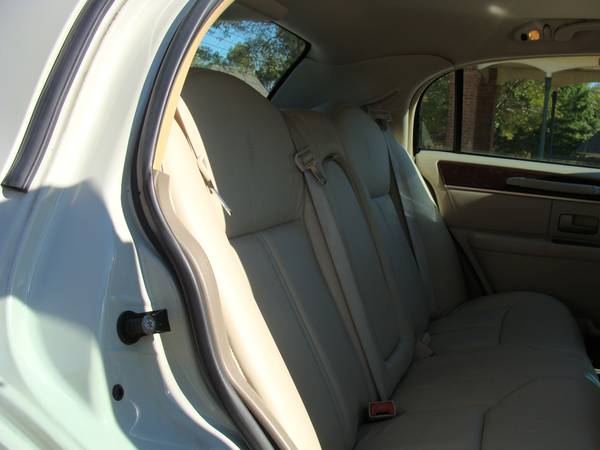 2004 LINCOLN TOWNCAR ULTIMATE 4 DOOR RUNS GREAT!! STOCK #839... for sale in Corinth, MS – photo 16