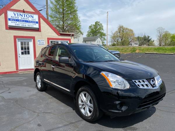 2015 Nissan Rogue Select S AWD Extra Clean Low Miles 64K - cars & for sale in Salem, VA – photo 3