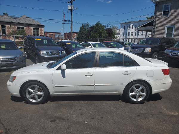 2009 HYUNDAI SONATA - - by dealer - vehicle automotive for sale in Indian Orchard, MA – photo 2
