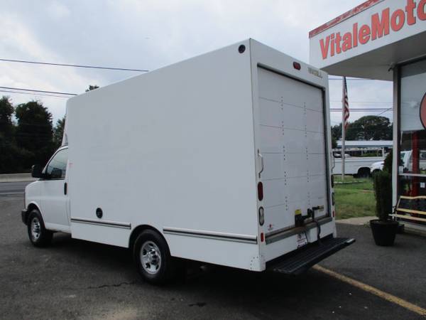 2015 Chevrolet Express G3500 12 CUBE VAN, CUT AWAY, BOX TRUCK for sale in south amboy, WV – photo 3