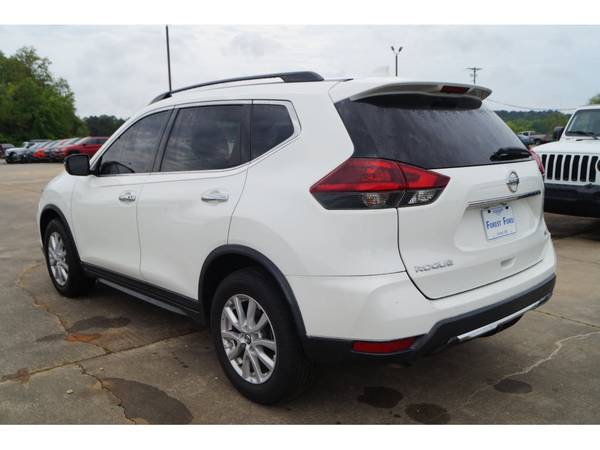 2018 Nissan Rogue SV - - by dealer - vehicle for sale in Forest, MS – photo 3