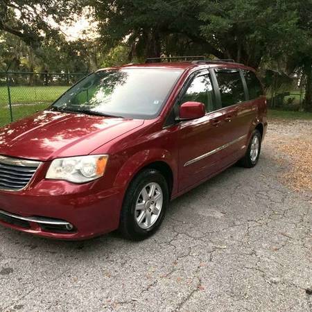 2012 CHRYSLER TOWN & COUNTRY 131,475 MILES - cars & trucks - by... for sale in Fort Myers, FL – photo 2