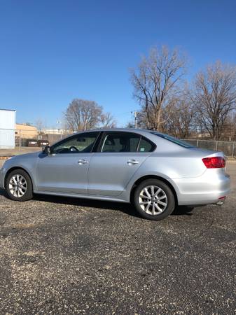 2014 Volkswagen Jetta SE - cars & trucks - by owner - vehicle... for sale in Cottage Grove, WI – photo 3