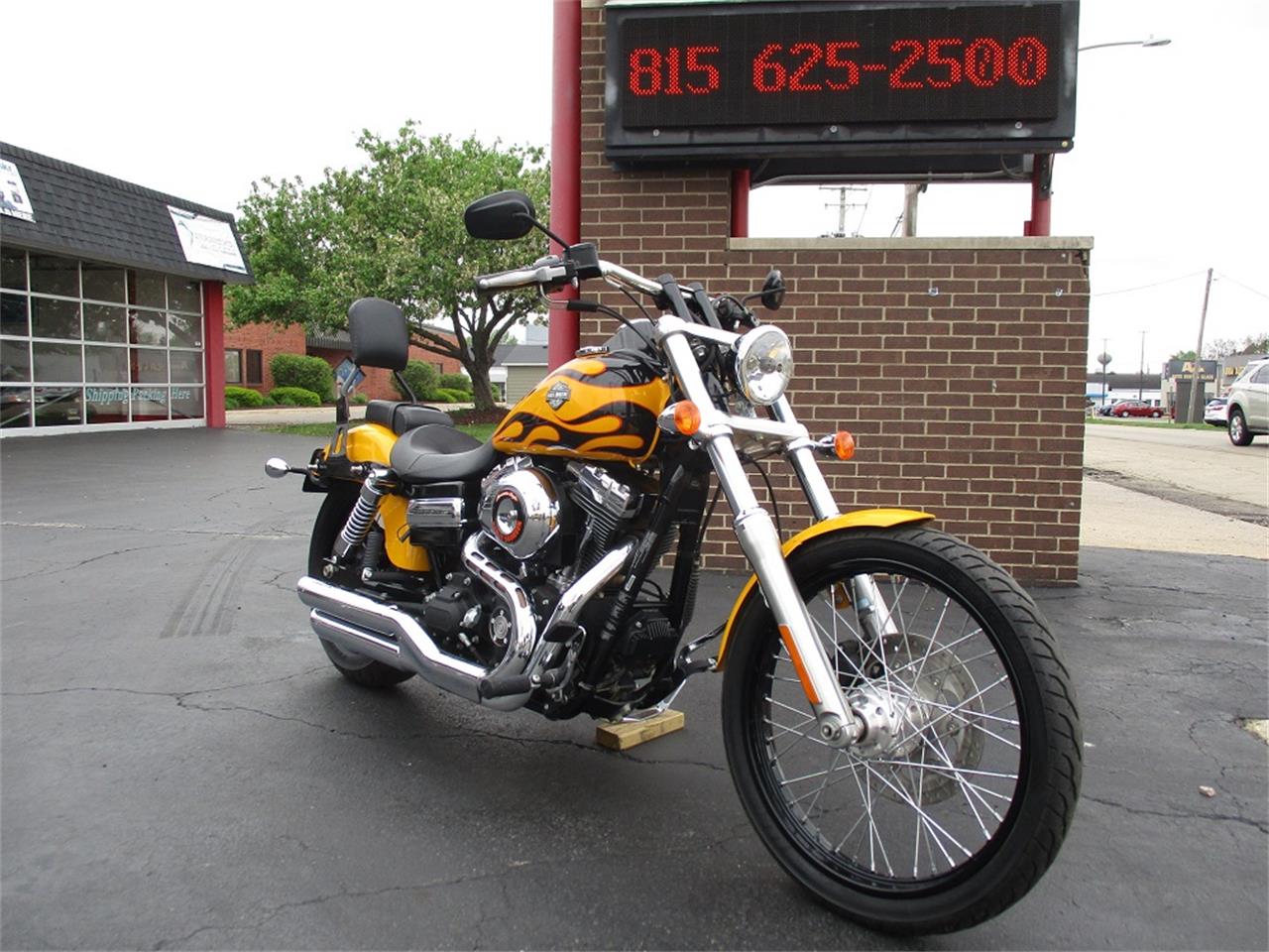 2011 Harley-Davidson Dyna Wide Glide for sale in Sterling, IL – photo 3