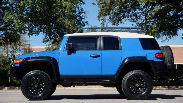 2008 Toyota FJ Cruiser *(( Lifted * Custom * Voodoo Blue COLOR ))* -... for sale in Austin, TX – photo 10