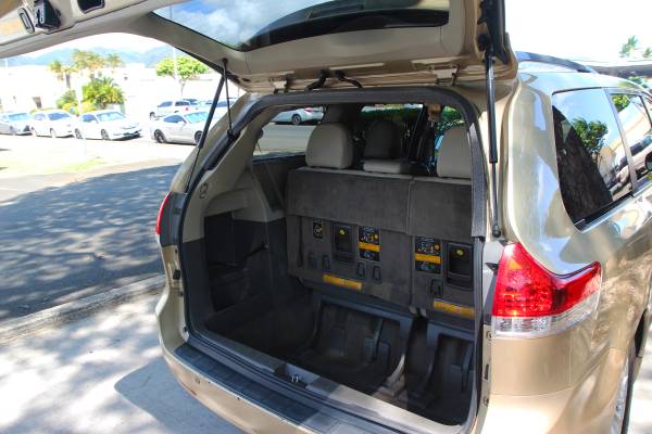 2013 TOYOTA SIENNA XLE LEATHER FULLY LOADED - - by for sale in Honolulu, HI – photo 20