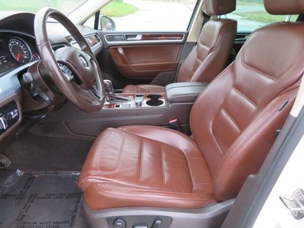 2012 VW Touareg TDI 4WD Diesel... 122,000 Miles... $11,900... New... for sale in Waterloo, IA – photo 12
