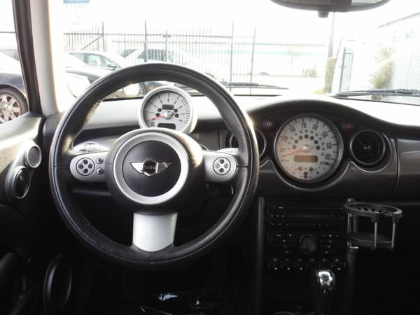 2006 MINI Cooper Hardtop 124K MILES WITH 22 SERVICE RECORDS - cars & for sale in Sacramento , CA – photo 14