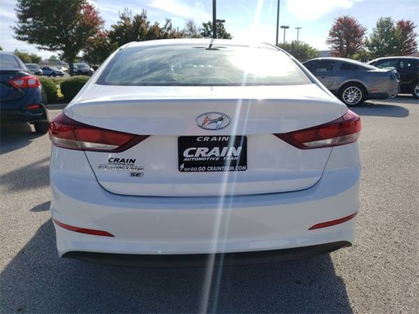 2018 Hyundai Elantra SE sedan Quartz White Pearl for sale in Bentonville, AR – photo 8