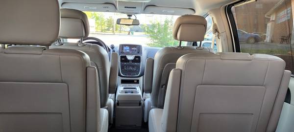 2011 Chrysler Town and Country - - by dealer - vehicle for sale in High Point, NC – photo 9