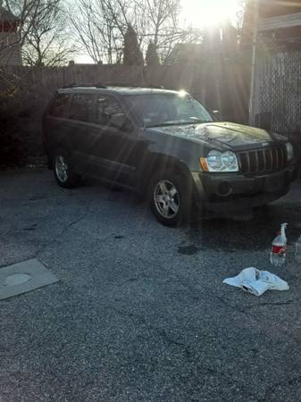 2006 Jeep Grand Cherokee Laredo 4x4 - cars & trucks - by owner -... for sale in Boston, MA – photo 5