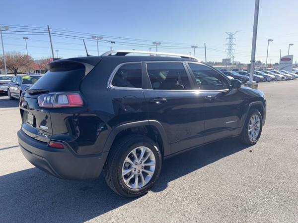2019 Jeep Cherokee Latitude - cars & trucks - by dealer - vehicle... for sale in Somerset, KY – photo 7