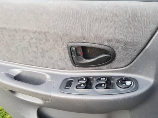 2004 Hyundai Accent - cars & trucks - by owner - vehicle automotive... for sale in Enumclaw, WA – photo 3