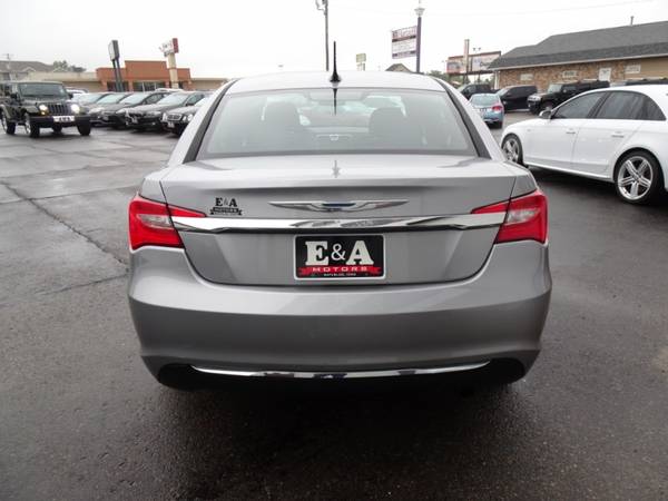 2013 Chrysler 200 Touring for sale in Waterloo, IA – photo 5