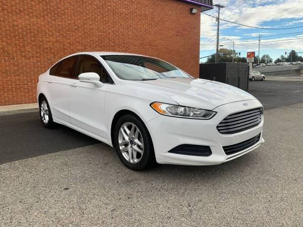2013 Ford Fusion SE ~~~~SUPER CLEAN~~~~~~AMAZING ON GAS~~~~ - cars &... for sale in Boise, ID – photo 3