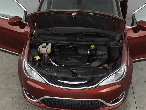2018 Chrysler Pacifica Touring L Minivan 4D mini-van Dk. Red - FINANCE for sale in Phoenix, AZ – photo 4