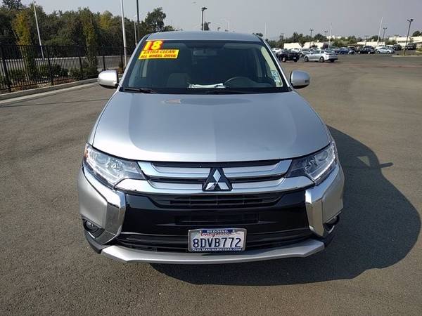 2018 Mitsubishi Outlander 4x4 4WD SUV - cars & trucks - by dealer -... for sale in Redding, CA – photo 3