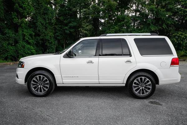 Lincoln Navigator SUV Navigation Leather Sunroof Loaded We Finance! for sale in Asheville, NC – photo 8