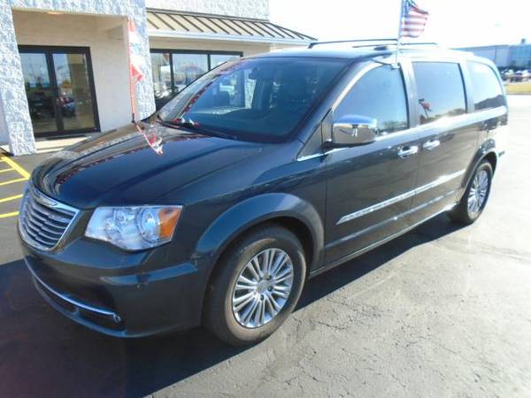 2013 Chrysler Town Country Touring-L - cars & trucks - by dealer -... for sale in Cudahy, WI – photo 4