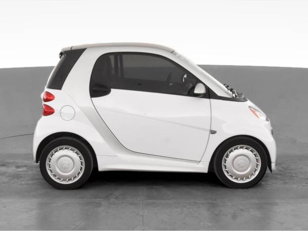 2015 smart fortwo Passion Hatchback Coupe 2D coupe White - FINANCE -... for sale in Pittsburgh, PA – photo 13