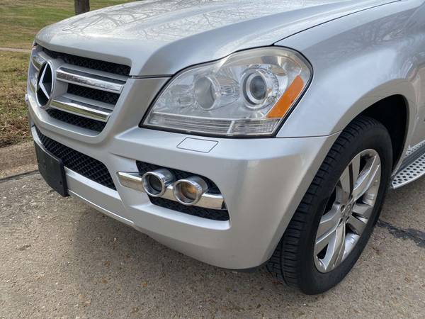 2011 Mercedes-Benz GL-450 4MATIC FULLY-LOADED SUV EXCELLENT for sale in Saint Louis, MO – photo 9