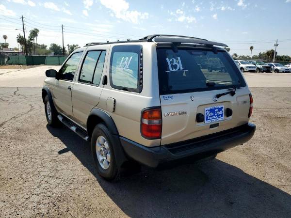 1997 Nissan Pathfinder XE 4-door 4WD FREE CARFAX ON EVERY VEHICLE -... for sale in Glendale, AZ – photo 3