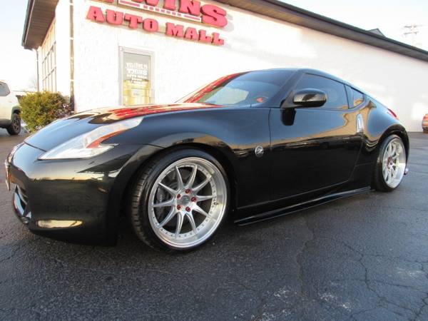 2012 Nissan 370Z Manual - cars & trucks - by dealer - vehicle... for sale in Rockford, IL – photo 3