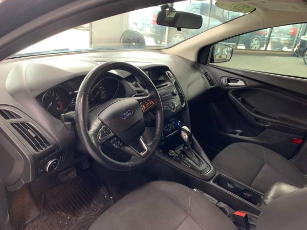 2015 Ford Focus SE - - by dealer - vehicle automotive for sale in Springfield, IL – photo 10