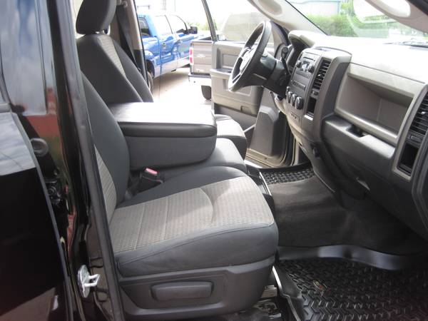 2012 Ram 1500 Crew Cab 4x4 - LOW MILES !!! for sale in New Braunfels, TX – photo 8