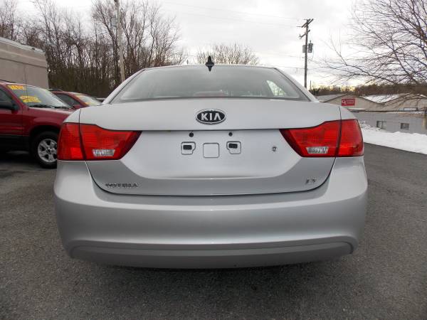 2009 Kia Optima LX (One owner, very low mileage, extra clean) - cars for sale in Carlisle, PA – photo 6