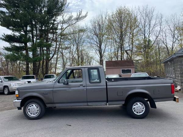 1992 Ford F-150 Custom Ext Cab Short Bed 2WD 75k Miles - cars & for sale in East Derry, NH – photo 4