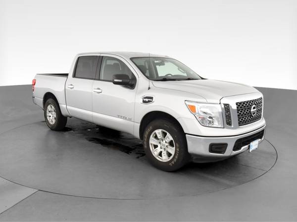 2017 Nissan Titan Crew Cab SV Pickup 4D 5 1/2 ft pickup Silver for sale in Greenville, SC – photo 15