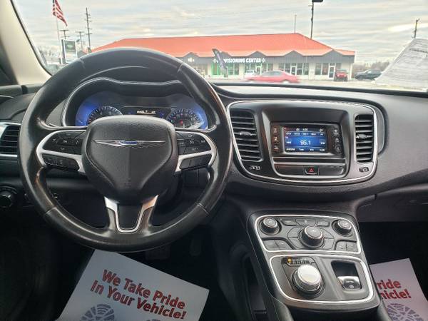 2015 Chrysler 200 Limited, Clean Carfax, XM, Bluetooth, 26 MPG -... for sale in Lapeer, MI – photo 16