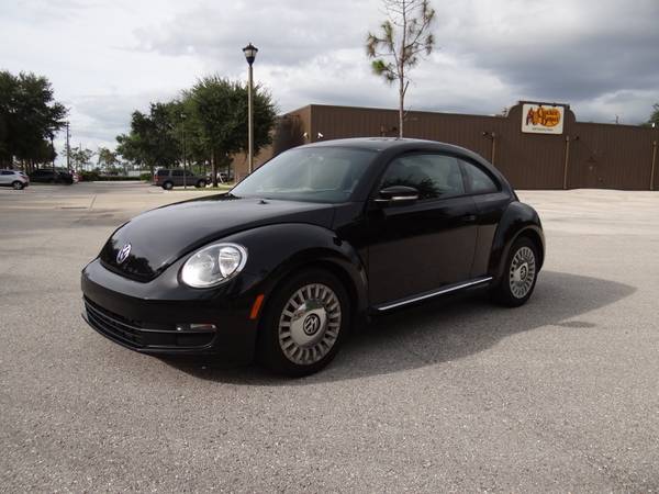 2013 VOLKSWAGEN BEETLE 2.5 COUPE 5 SP MANUAL GREAT SHAPE CLEAR FL... for sale in Fort Myers, FL – photo 2