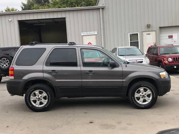 2006 FORD ESCAPE. 4X4.ONLY 136K.RUNS GREAT.FINANCING for sale in Omaha, NE – photo 6