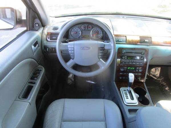 2005 FORD FIVE HUNDRED SEL - PARKING ASSIST - LEATHER SEATS DRIVES... for sale in Sacramento , CA – photo 6