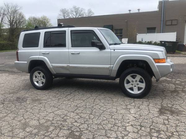 2010 Jeep Commander Sport 4X4 7 PASSANGER - - by for sale in Danbury, NY – photo 9