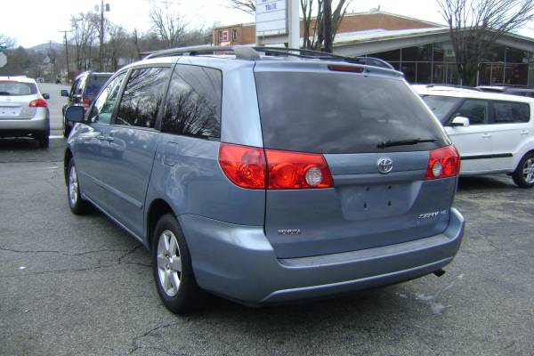 2006 Toyota Sienna LE 7 Passenger, One Owner, Clean Carfax - cars & for sale in Lynchburg, VA – photo 7