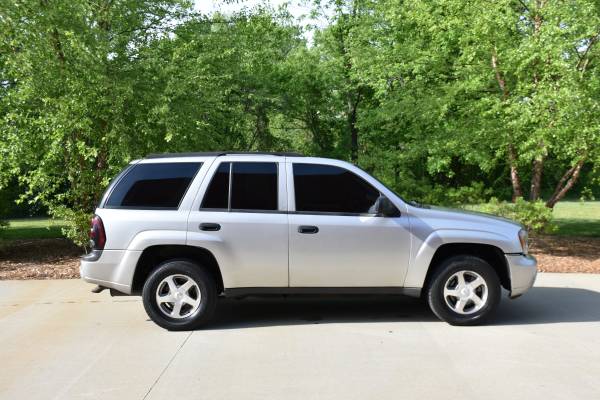 ** 2004 Chevrolet Trailblazer LS 4x4 - Clean 1 Owner - Cold A/C ** for sale in Hendersonville, NC – photo 5