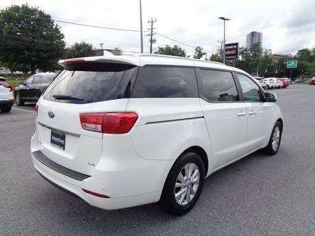 2018 Kia Sedona LX - cars & trucks - by dealer - vehicle automotive... for sale in Rockville, District Of Columbia – photo 6
