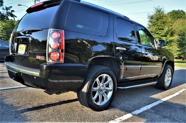 2009 GMC Yukon Denali -----LOADED----LIKE NEW!!!----- $12500 for sale in Middle Village, NY – photo 5
