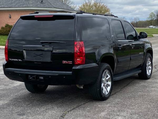 2007 GMC Yukon CL SLT 4X4 3rd Row Leather NICE! 11, 500 - cars & for sale in Chesterfield Indiana, IN – photo 6